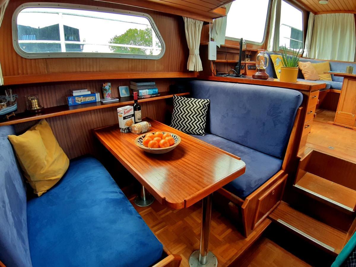 Готель Motor Yacht Amstelle Амстердам Екстер'єр фото