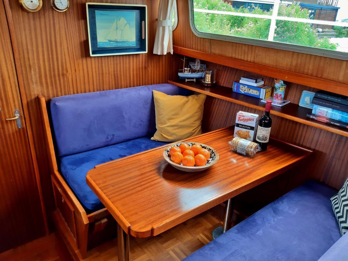 Готель Motor Yacht Amstelle Амстердам Екстер'єр фото